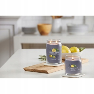 YC SIGNATURE - Świeca duża BLACK TEA & LEMON