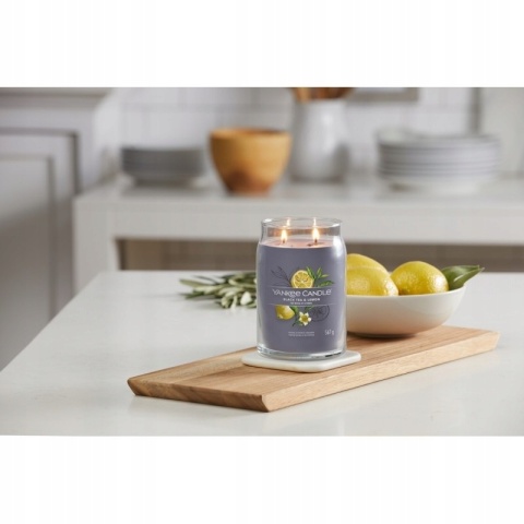 YC SIGNATURE - Świeca duża BLACK TEA & LEMON