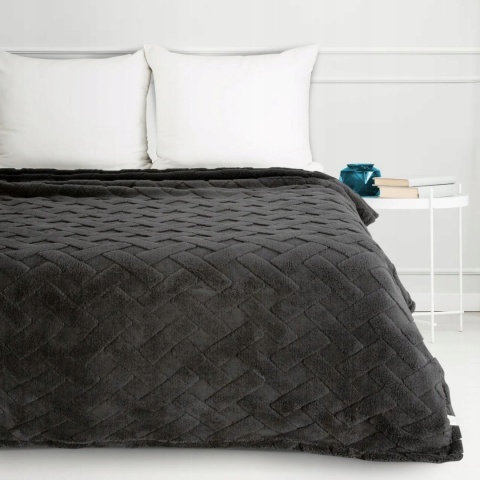 Koc CARO 200x220 cm czarny w jodełkę 340 g/m² Eurofirany