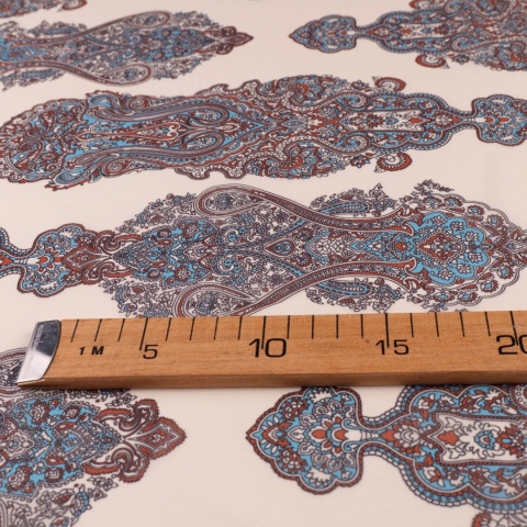 Tkanina Szyfon kremowy paisley błękitno-rdzawy na metry - szer. 150 cm - 90 g/m²