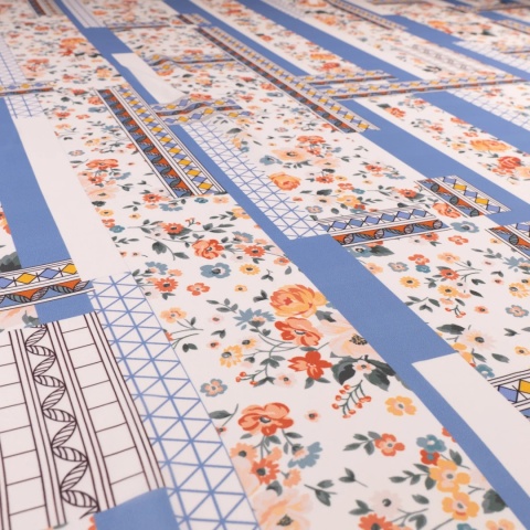 Tkanina Szyfon kremowy patchwork kwiatowo-geometryczny błękitny na metry - szer. 150 cm - 90 g/m²