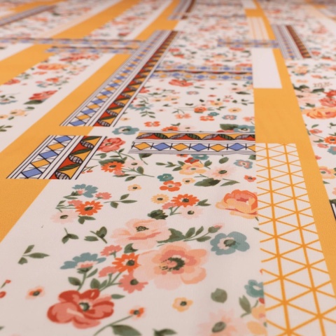 Tkanina Szyfon kremowy patchwork kwiatowo-geometryczny na metry - szer. 150 cm - 90 g/m²