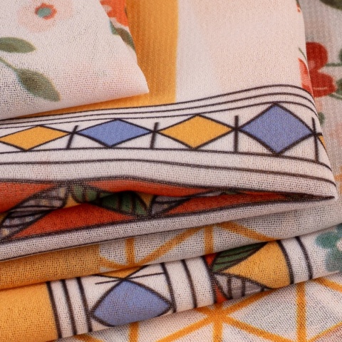 Tkanina Szyfon kremowy patchwork kwiatowo-geometryczny na metry - szer. 150 cm - 90 g/m²