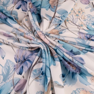 Tkanina Twill kremowa w duże niebieskie i pudroworóżowe kwiaty na metry - szer. 150 cm - 180 g/m²