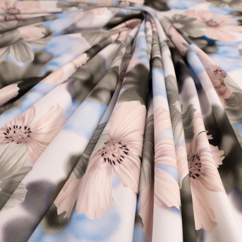 Tkanina Twill kremowa w duże różowe, szare i błękitne kwiaty na metry - szer. 150 cm - 180 g/m²