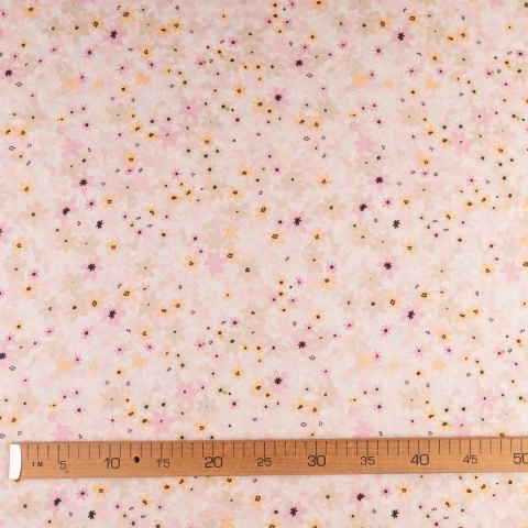 Tkanina wiskozowa jasnoróżowa w drobne różowe i beżowe kwiaty na metry- szer. 150 cm - 200 g/m²